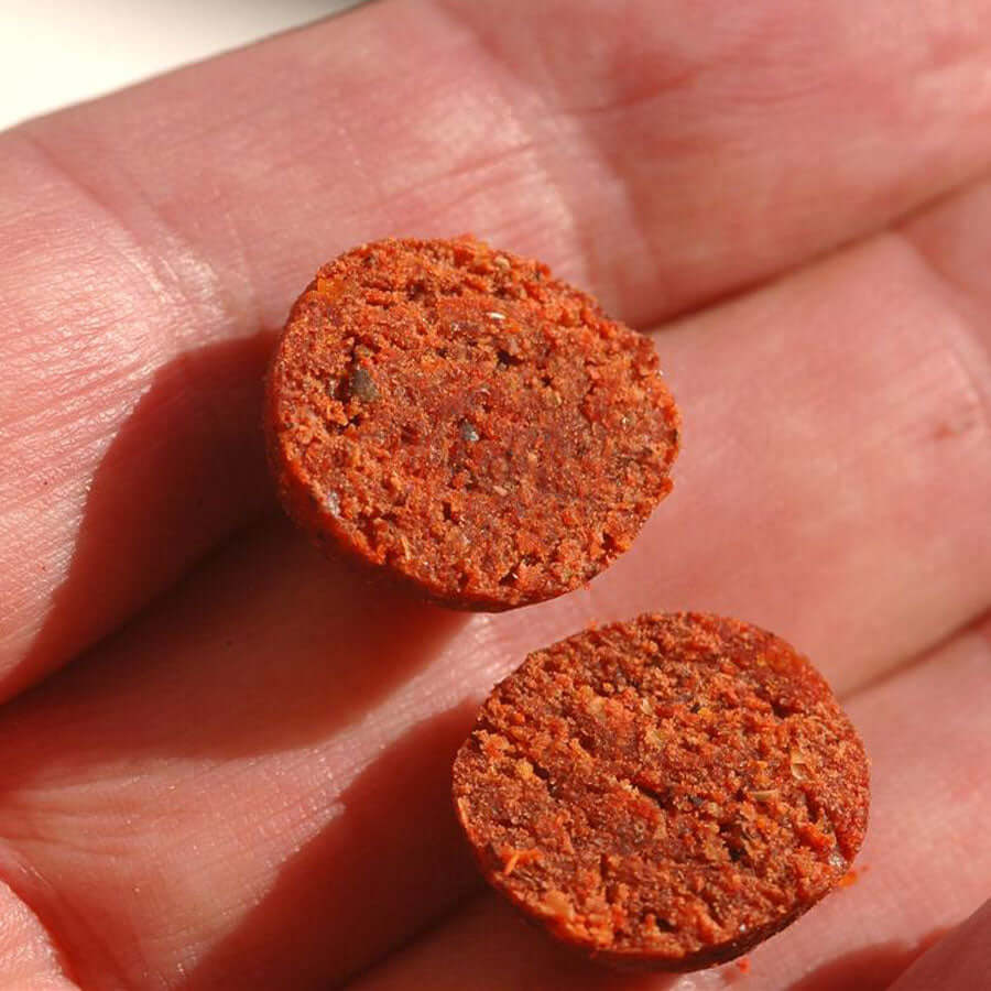 NaturalRed "3 in 1" contains genuine Robin Red and was designed to be used as a ground bait, paste bait or as a complete Make Your Own Boilie base mix.
