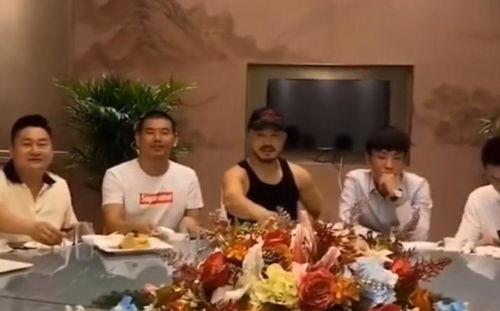 刘二狗爆料网红饭局视频,揭秘娱乐圈幕后风云